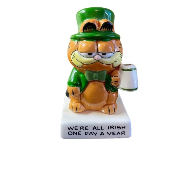 Vtg Garfield Figurine St. Patrick's Day We're All Irish One Day A Year 1978,1981 - Picture 1 of 10